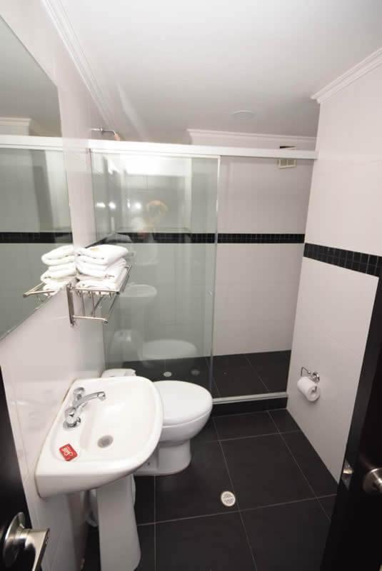 Hotel Zafiro Plaza Tunja Kültér fotó